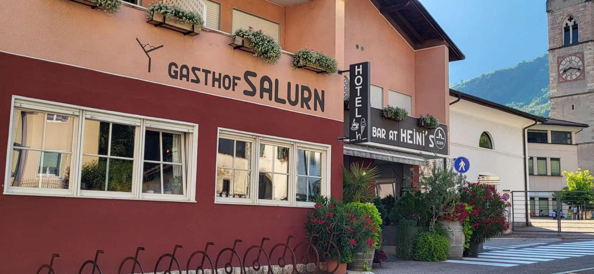 Gasthof Salurn Bagian luar foto